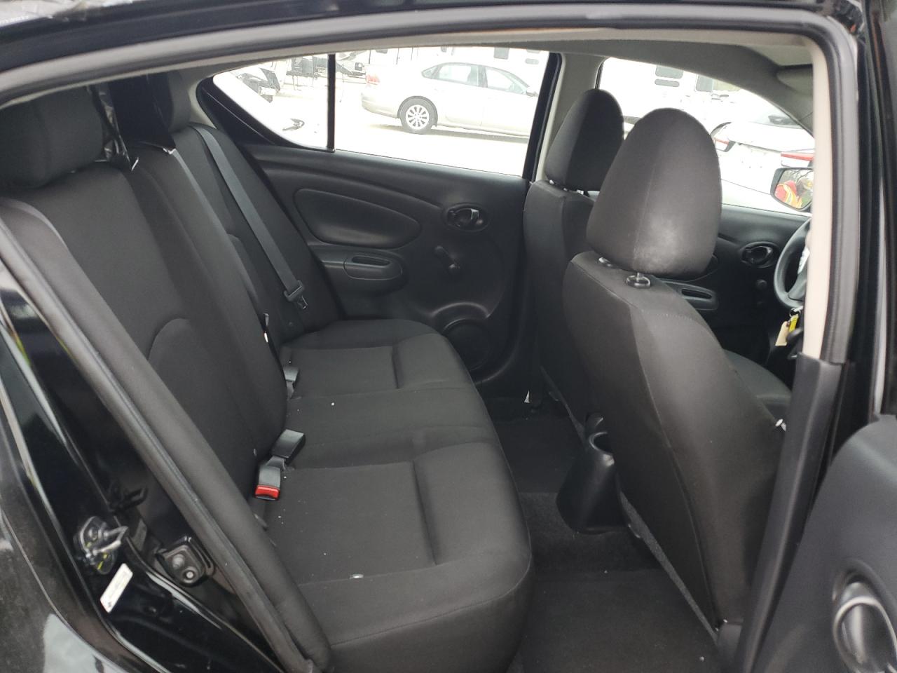 3N1CN7AP9KL820878 NISSAN VERSA 2019