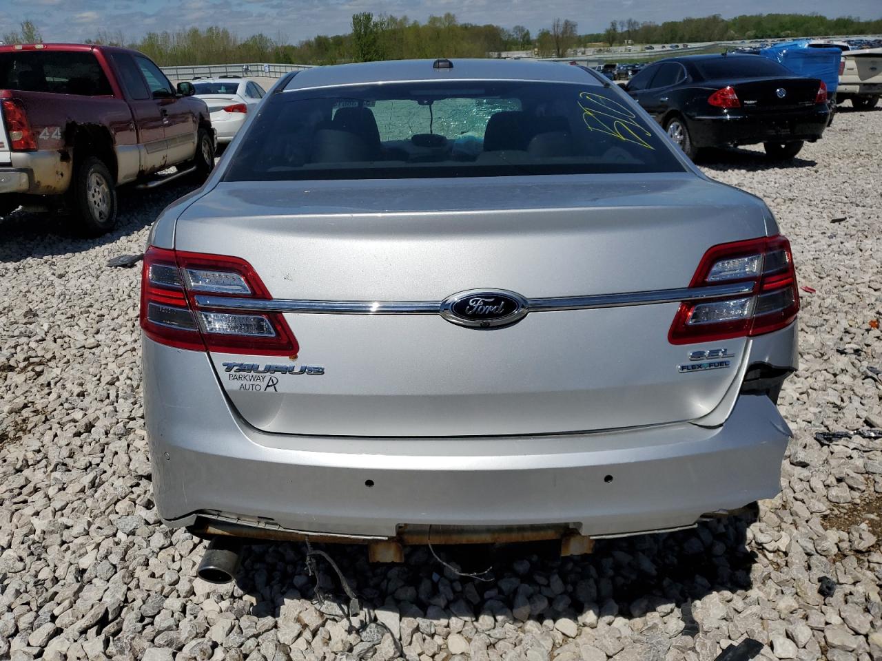 1FAHP2E87FG105228 2015 Ford Taurus Sel