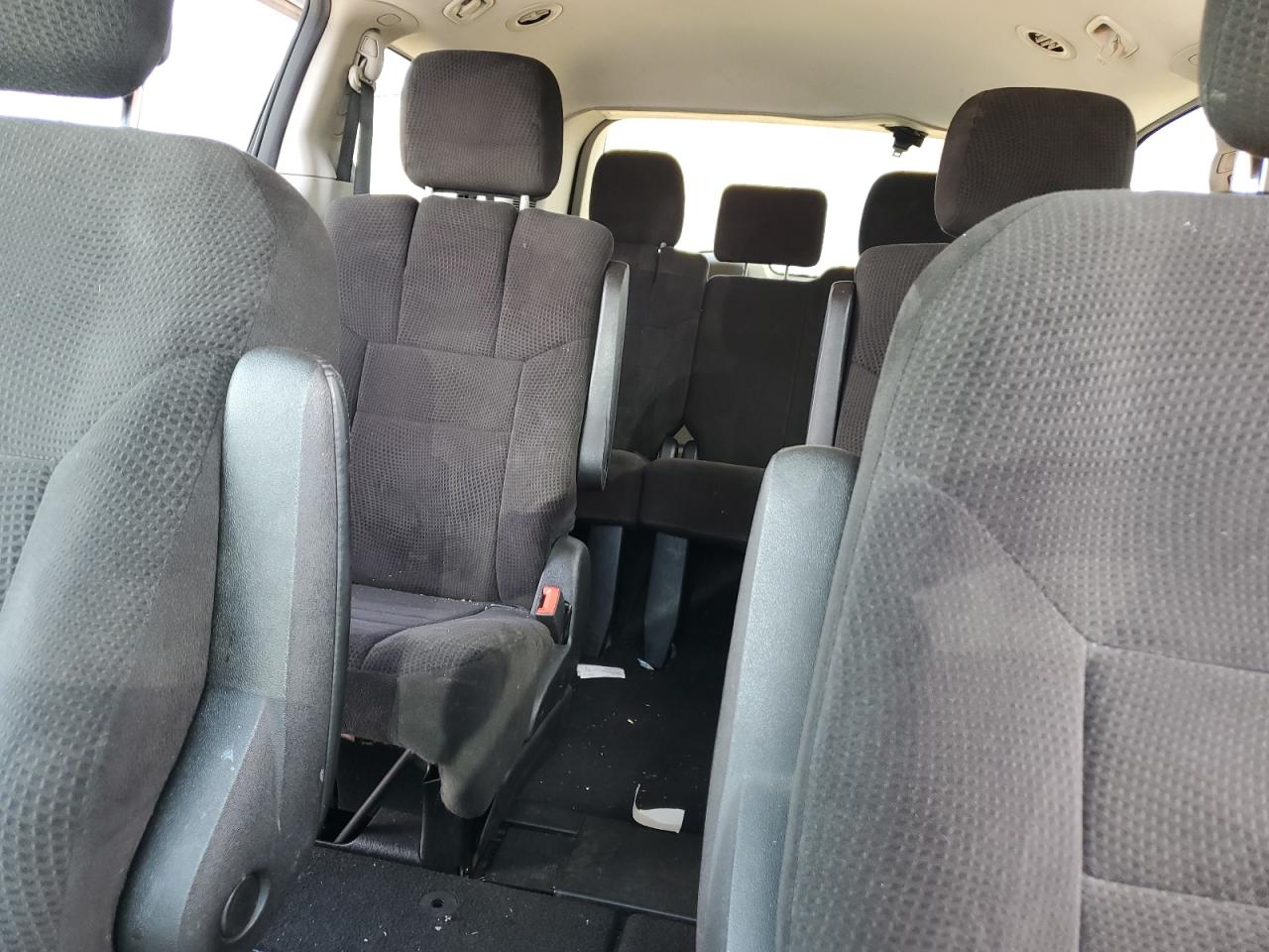 2C4RDGCG7DR585670 2013 Dodge Grand Caravan Sxt