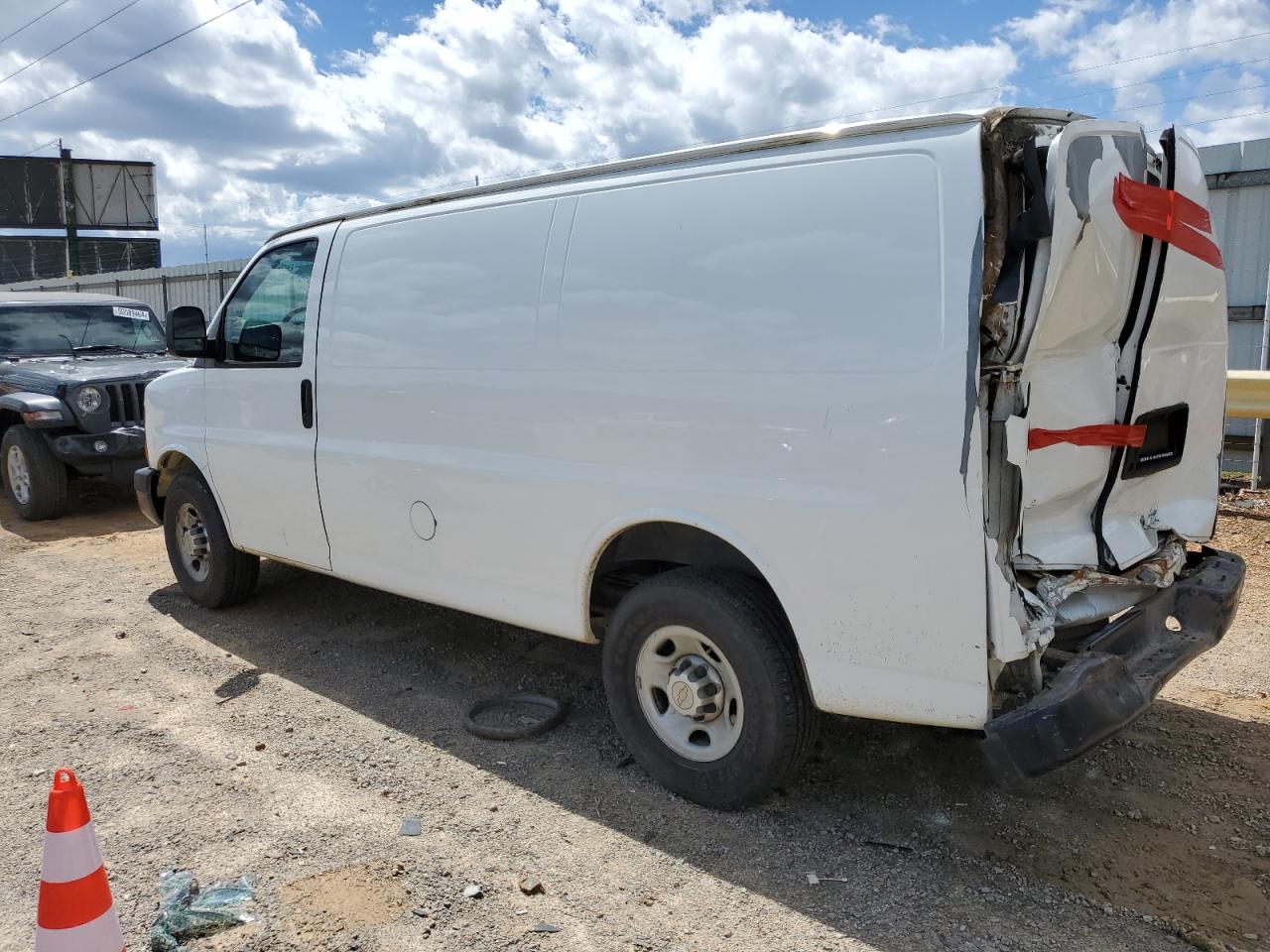 1GCWGFCA6B1166372 2011 Chevrolet Express G2500