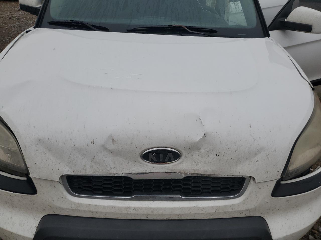 KNDJT2A23B7715971 2011 Kia Soul +