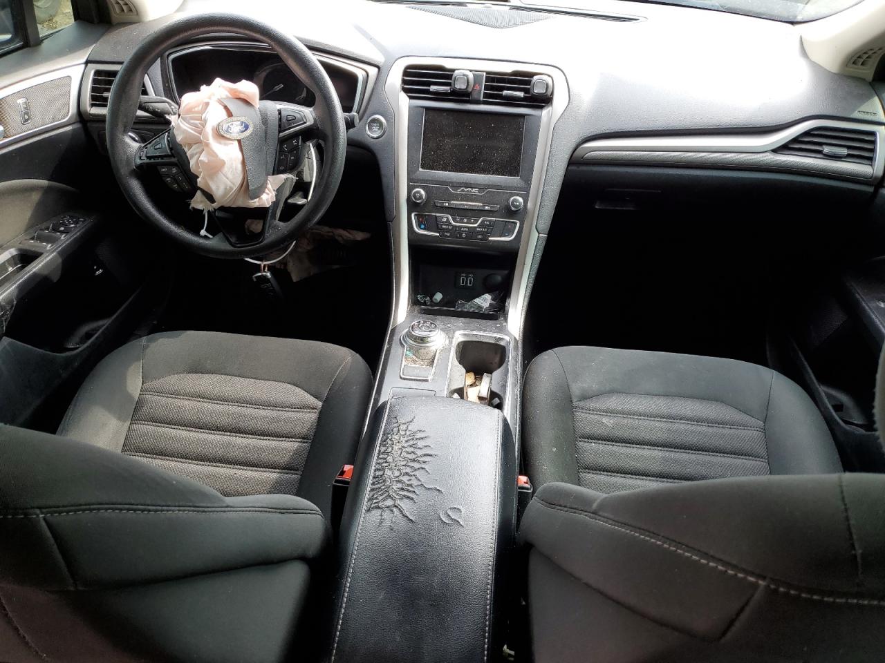 3FA6P0LUXKR206973 FORD FUSION 2019