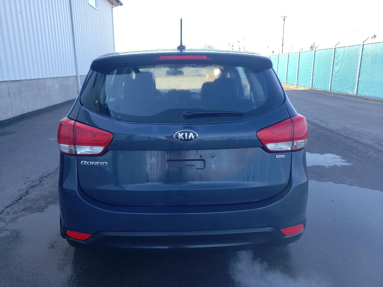 2014 Kia Rondo vin: KNAHT8A32E7038410