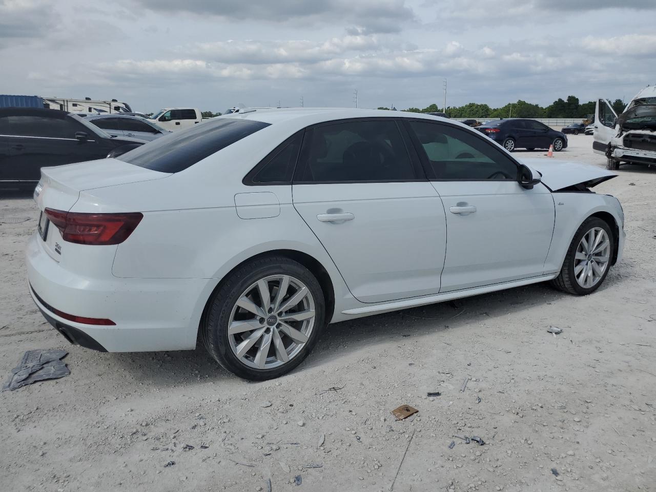 WAUDNAF41JA092151 2018 Audi A4 Premium