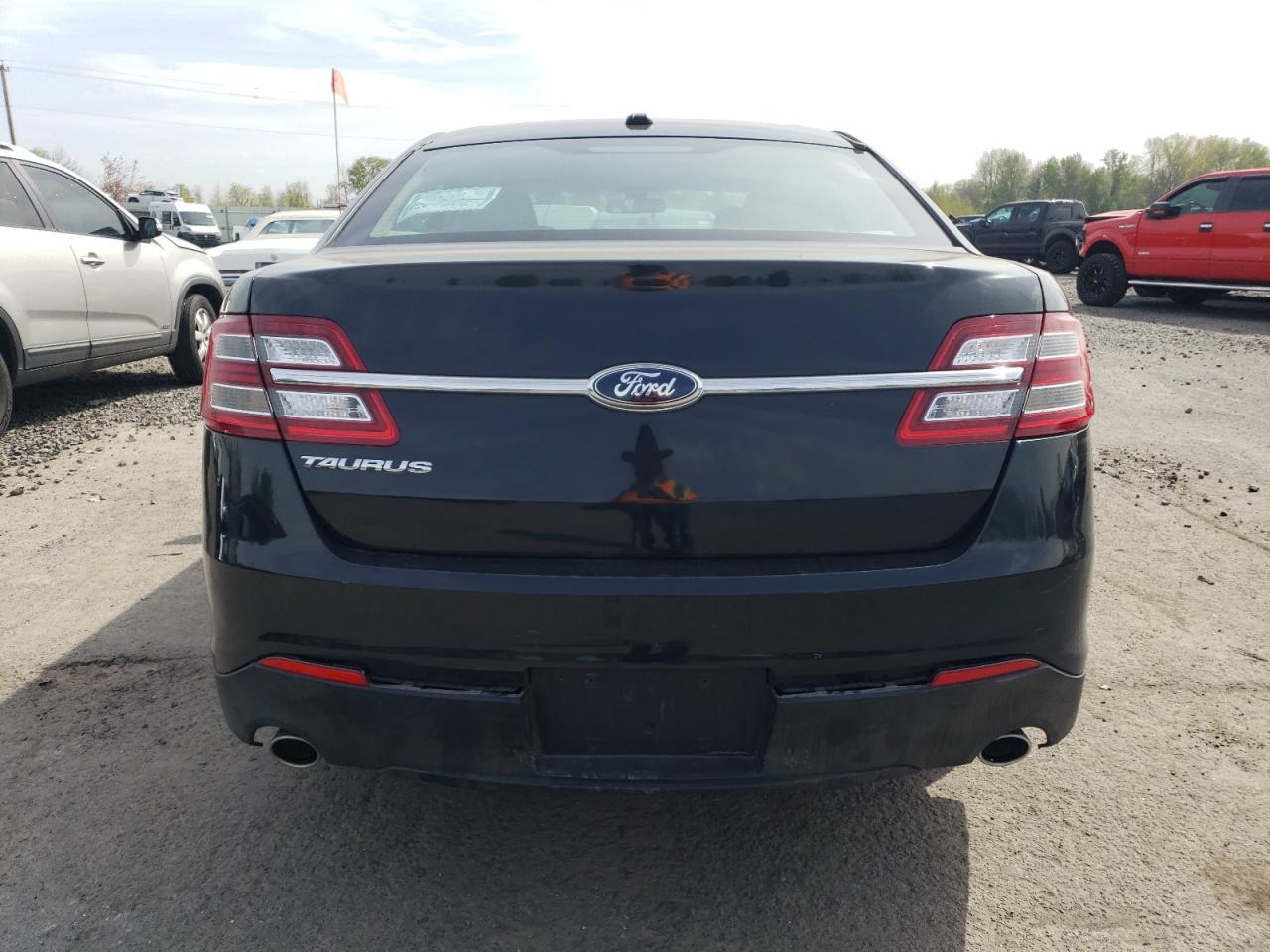 1FAHP2D87EG161282 2014 Ford Taurus Se