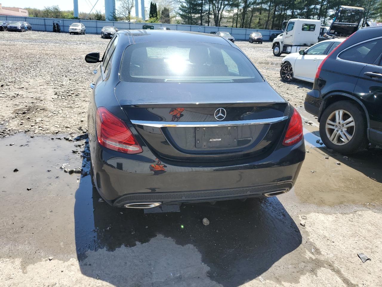 55SWF4KB0HU211046 2017 Mercedes-Benz C 300 4Matic