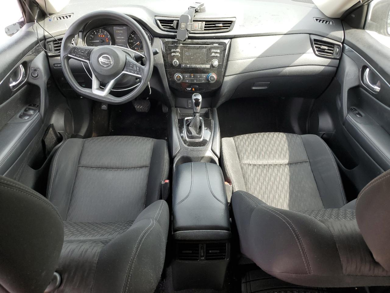 KNMAT2MV9HP589937 NISSAN ROGUE 2017