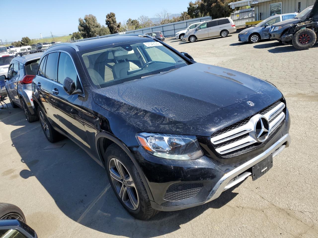 WDC0G4KB5HV005804 2017 Mercedes-Benz Glc 300 4Matic