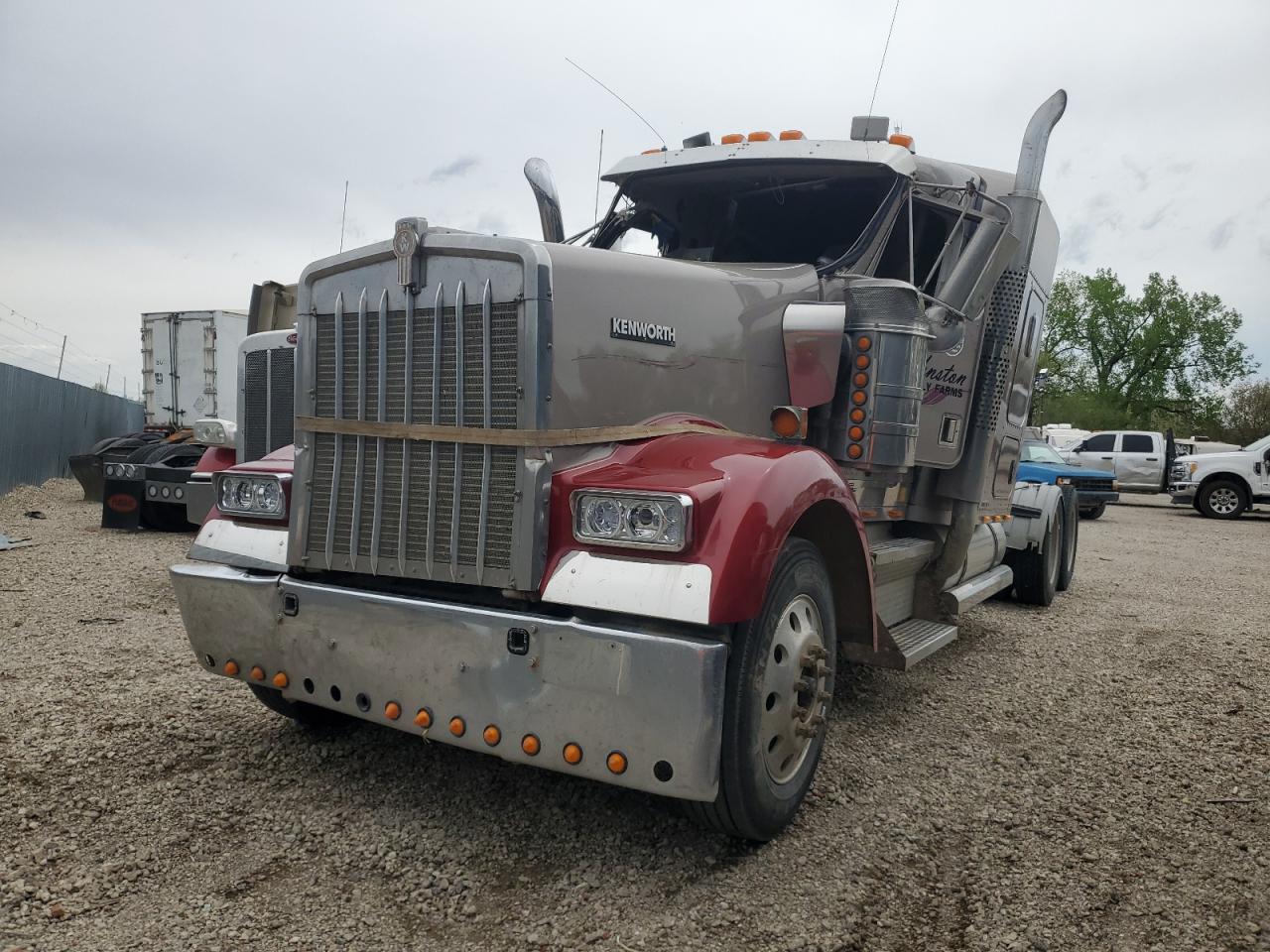 Lot #2835800797 2000 KENWORTH CONSTRUCTI