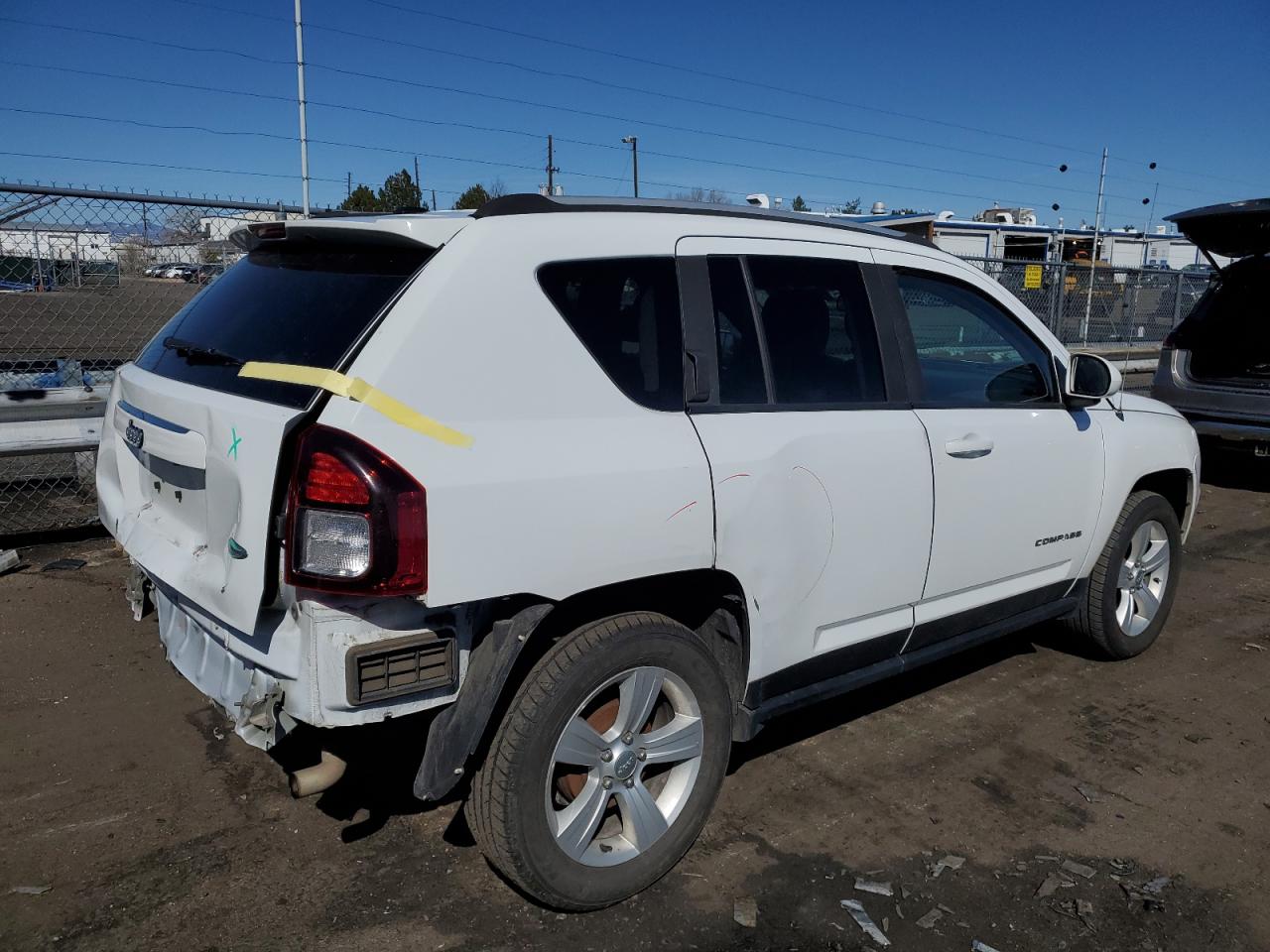 1C4NJCEA8GD632995 2016 Jeep Compass Latitude