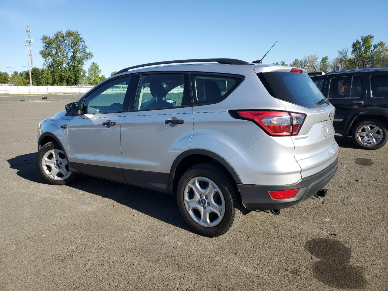 1FMCU0F79JUD40744 2018 Ford Escape S