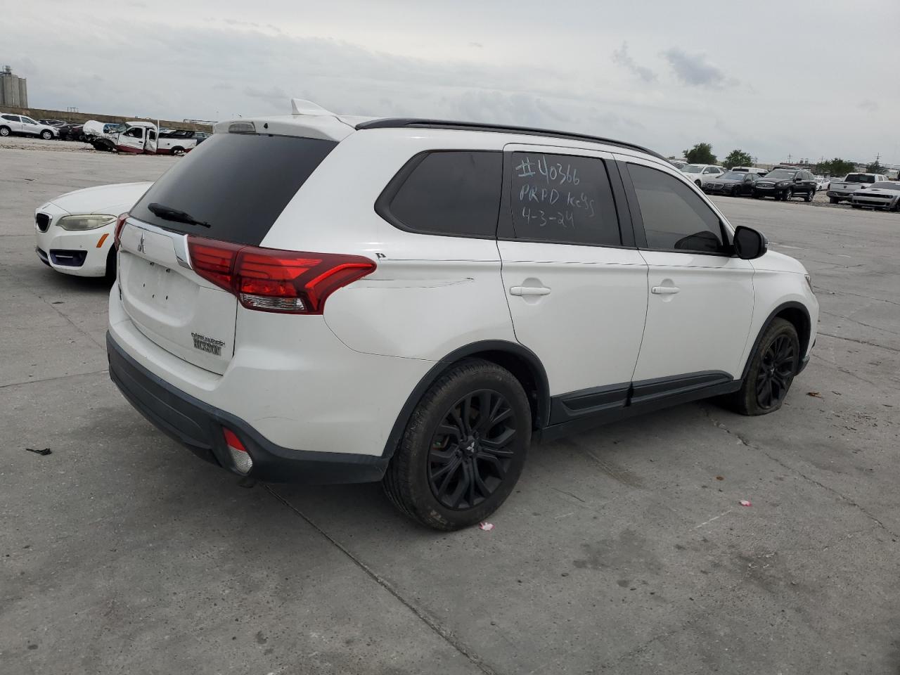 JA4AD3A37JZ019848 2018 Mitsubishi Outlander Se