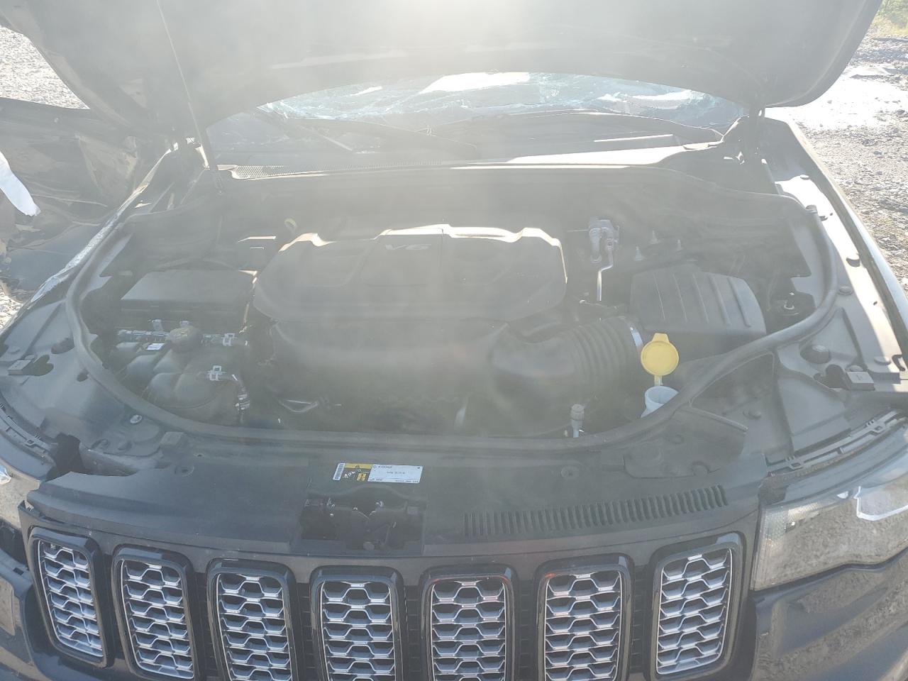 1C4RJEAG2HC736445 2017 Jeep Grand Cherokee Laredo