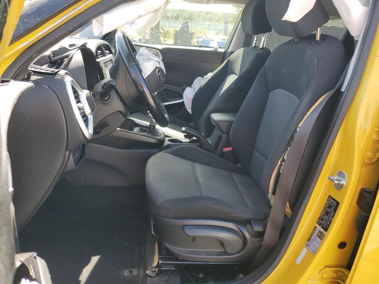 KNDJ23AU9L7122689 2020 Kia Soul Lx