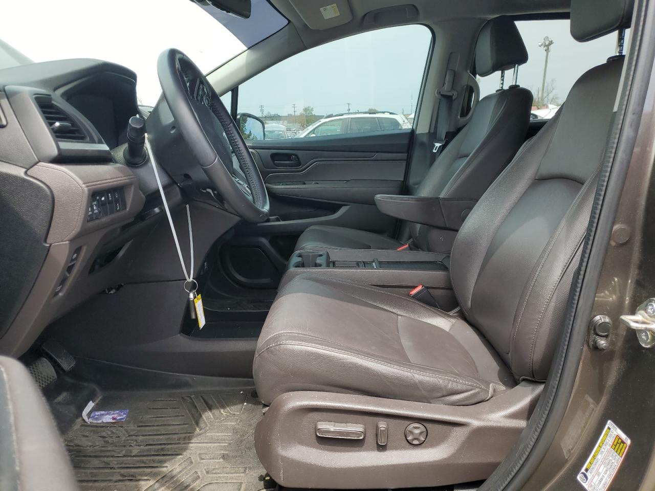 5FNRL6H7XJB105831 2018 Honda Odyssey Exl