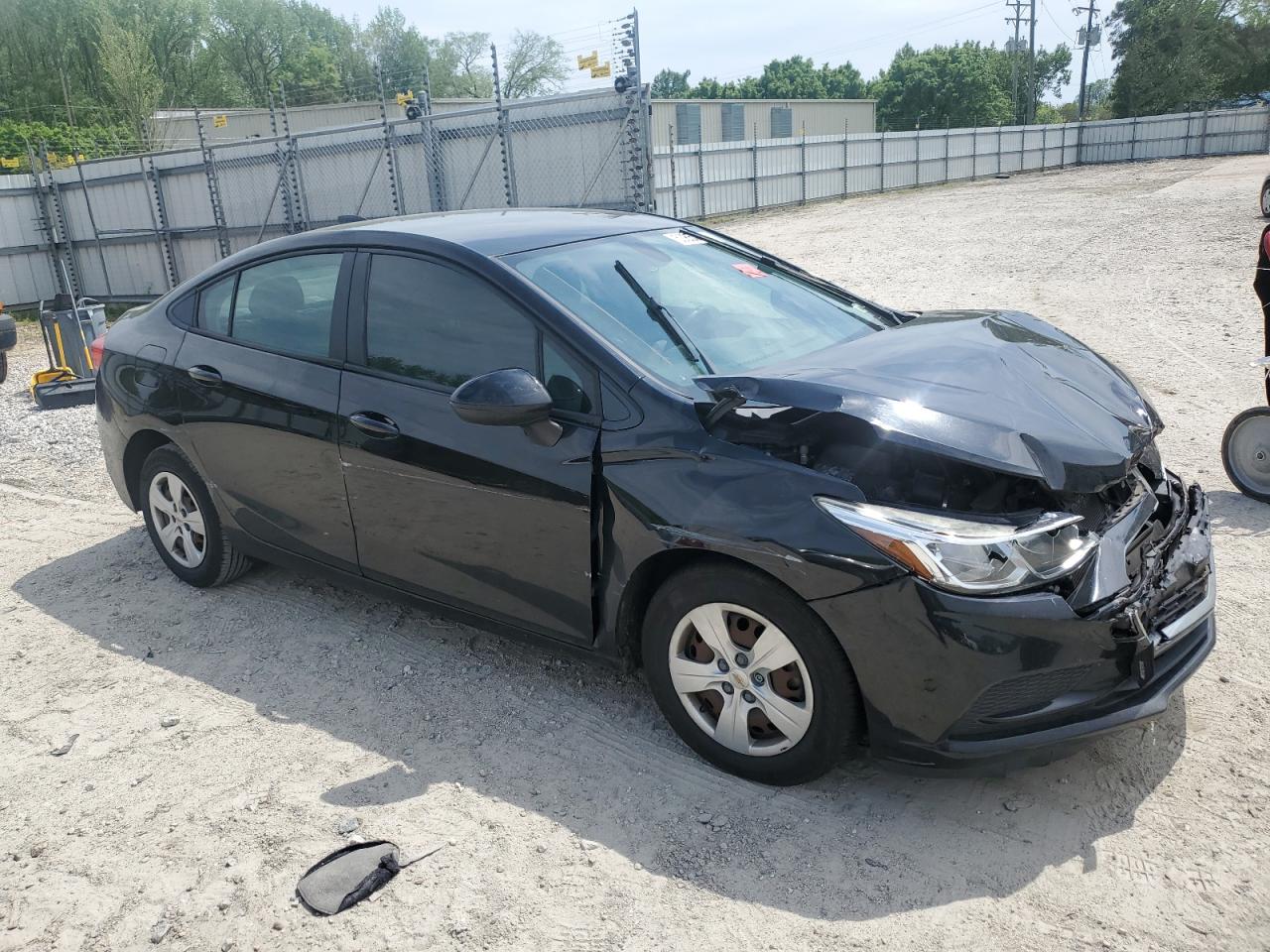 1G1BC5SM4J7162664 2018 Chevrolet Cruze Ls