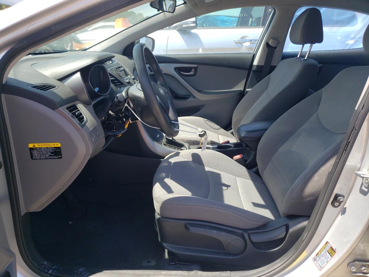 KMHDH4AE1GU588663 2016 Hyundai Elantra Se