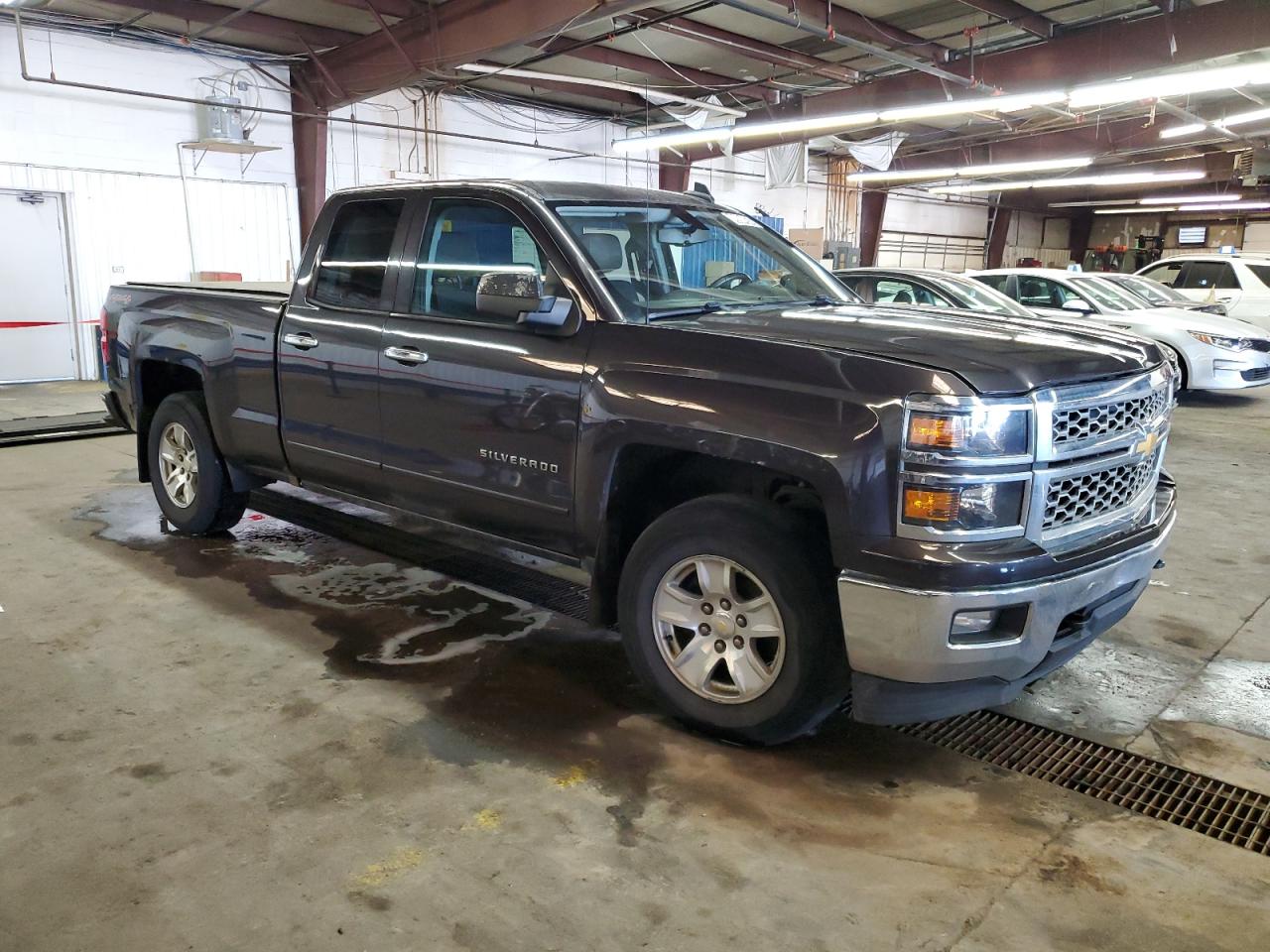 1GCVKREH2FZ281080 2015 Chevrolet Silverado K1500 Lt