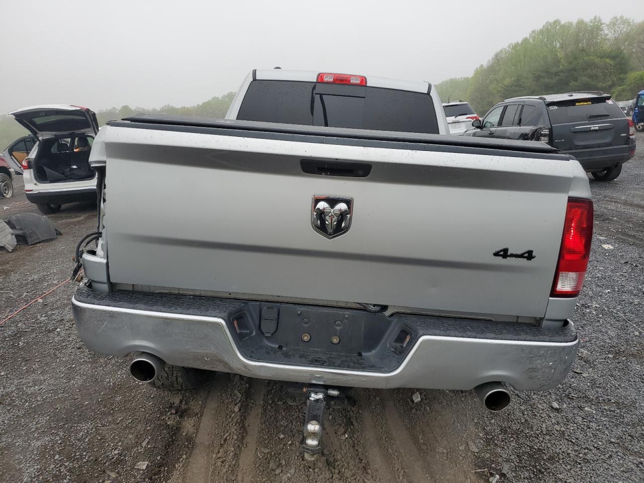 1C6RR7GT7FS524384 2015 Ram 1500 Slt