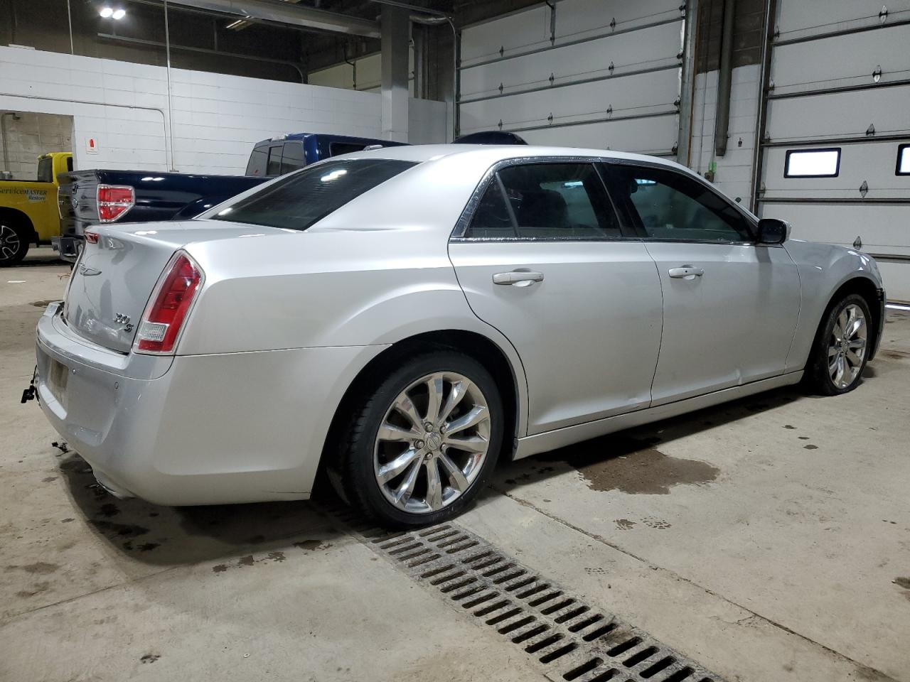 2C3CCAJT9CH217215 2012 Chrysler 300 S