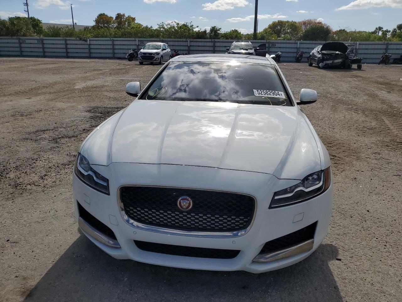 SAJBE4BV9GCY17875 2016 Jaguar Xf Prestige