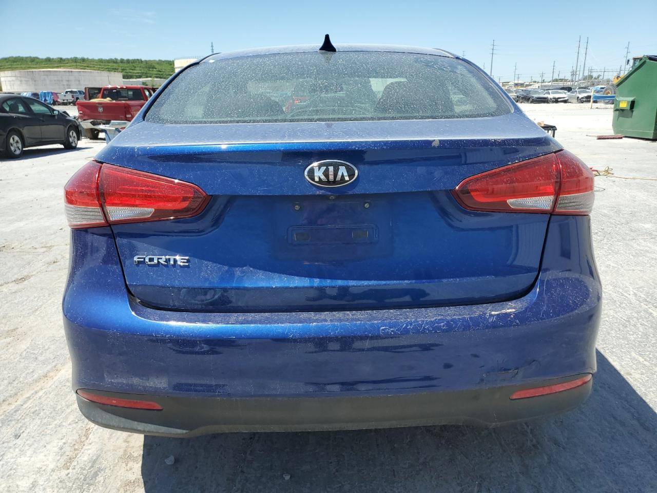 3KPFK4A7XJE272040 2018 Kia Forte Lx