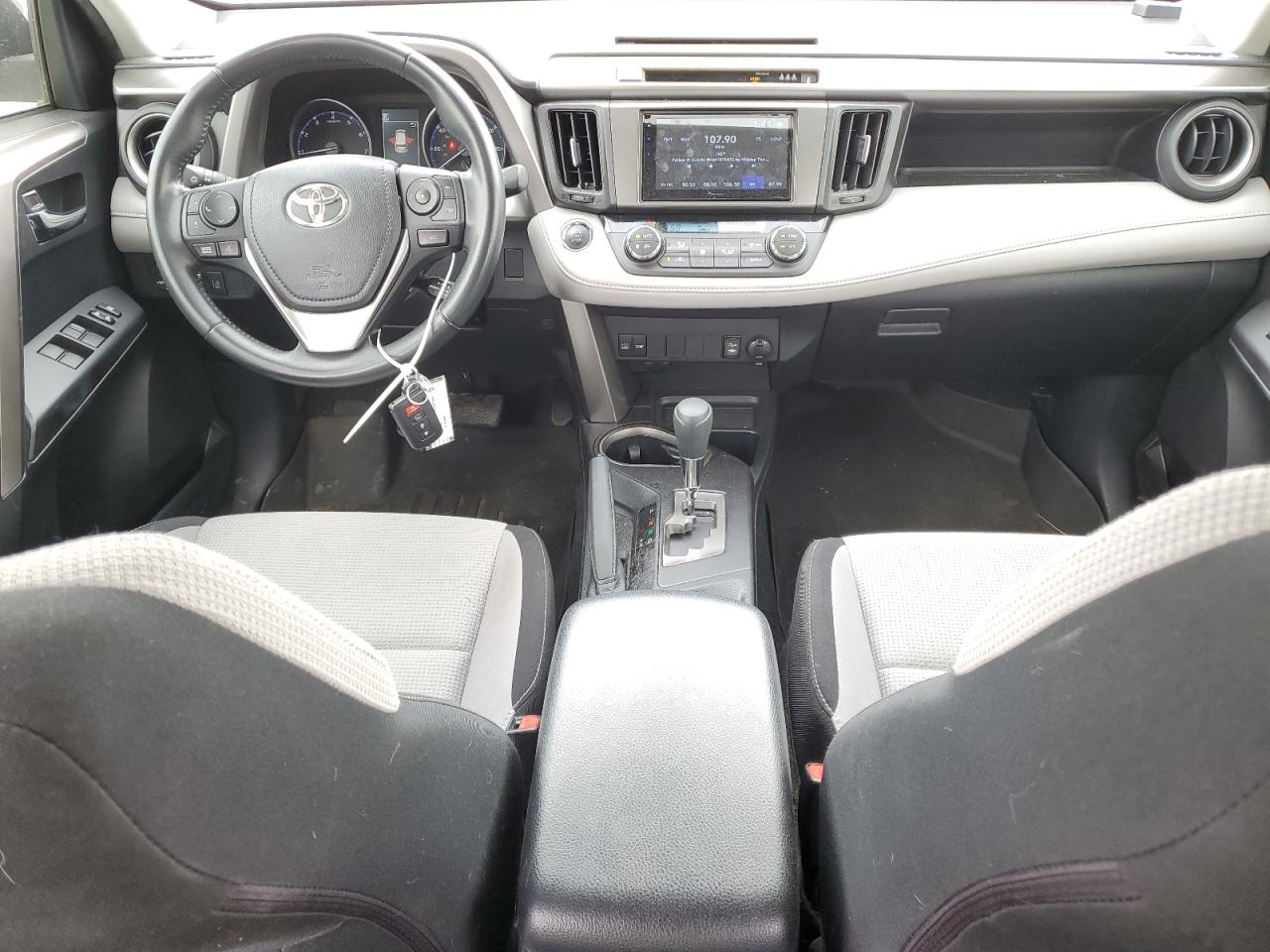 JTMWFREV7JD121328 TOYOTA RAV4 2018