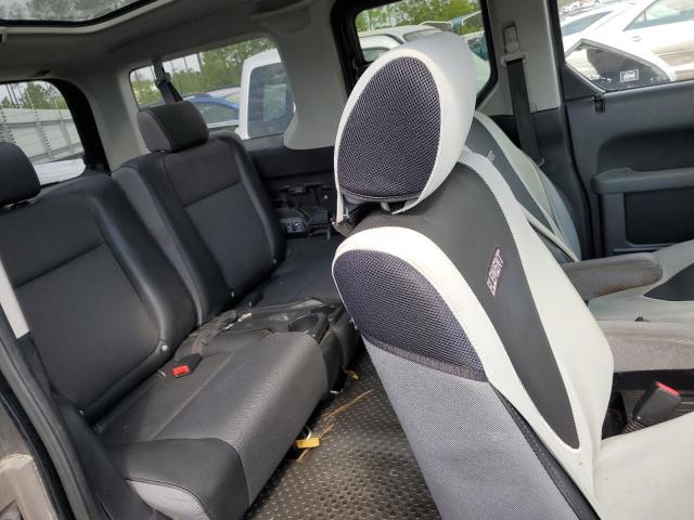 2004 Honda Element - Image 11
