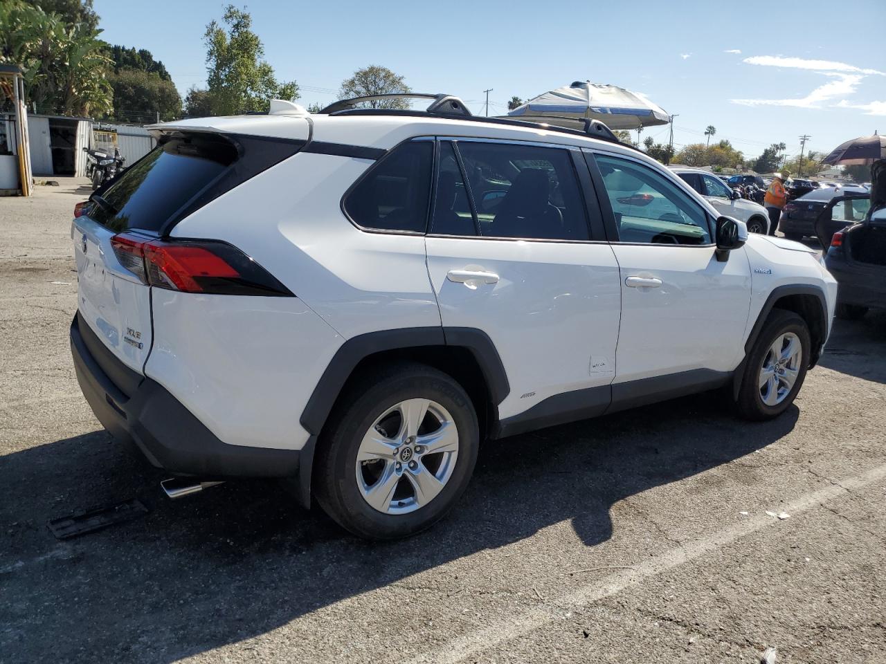 VIN: 2T3RWRFV9LW066219 2020 TOYOTA RAV4
