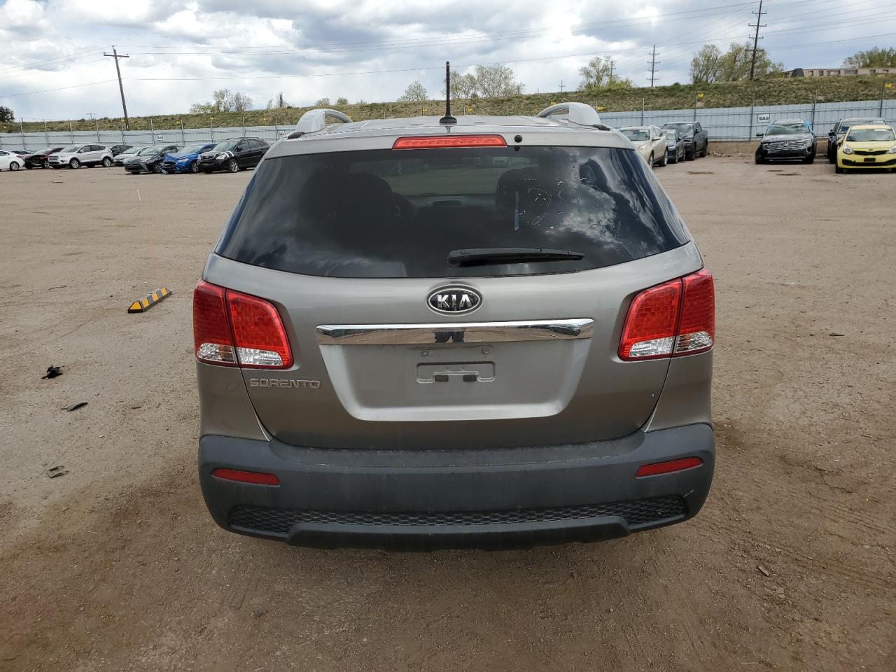 5XYKTDA25BG148441 2011 Kia Sorento Base