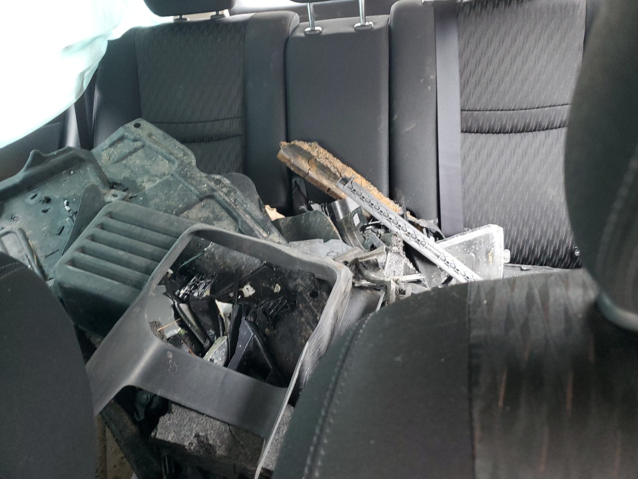 KNMAT2MTXJP618897 2018 Nissan Rogue S