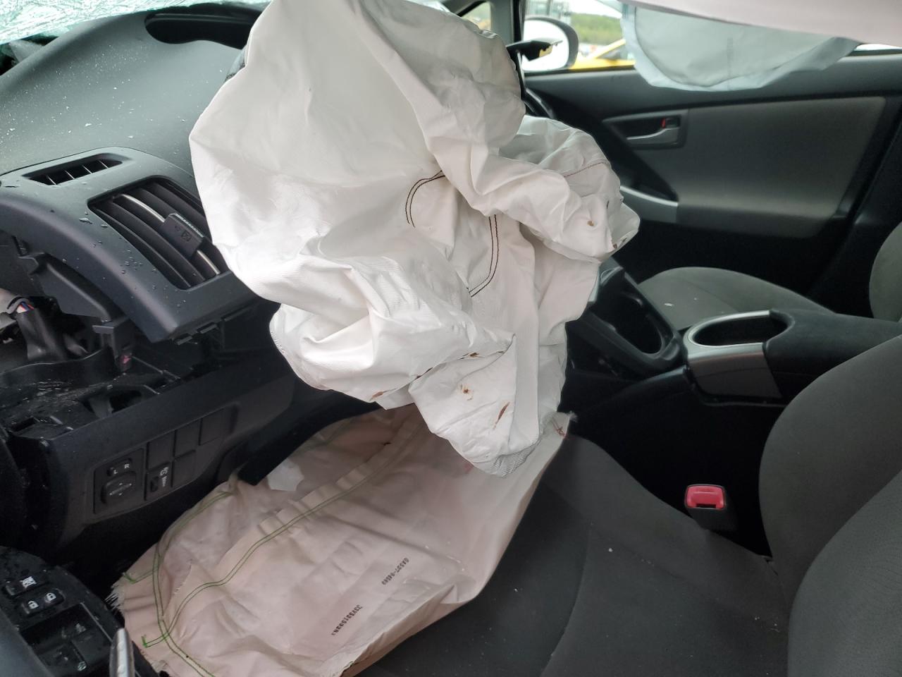 JTDKN3DU5D5563742 2013 Toyota Prius