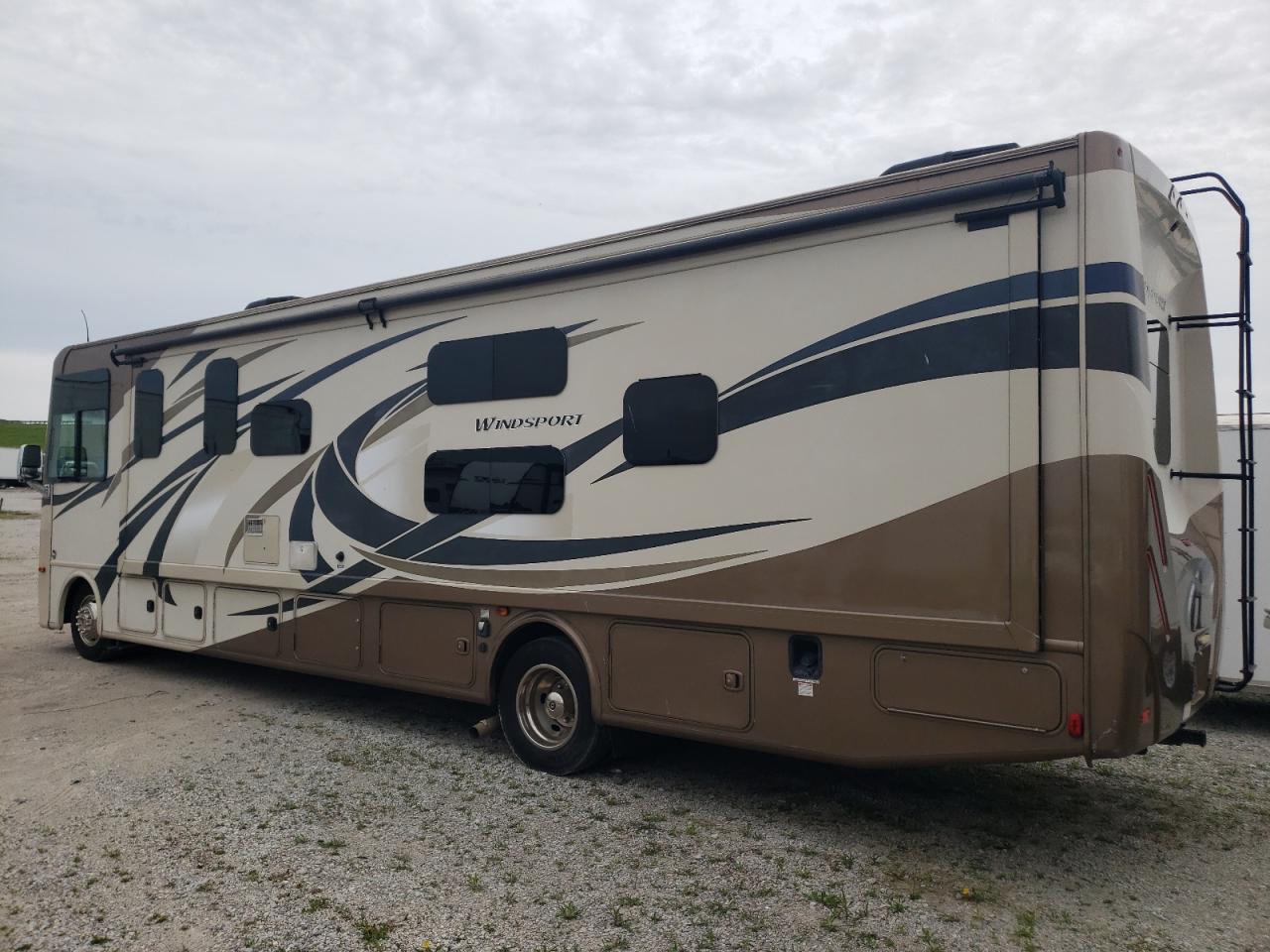 1F66F5DY7G0A12519 FORD F530 2016