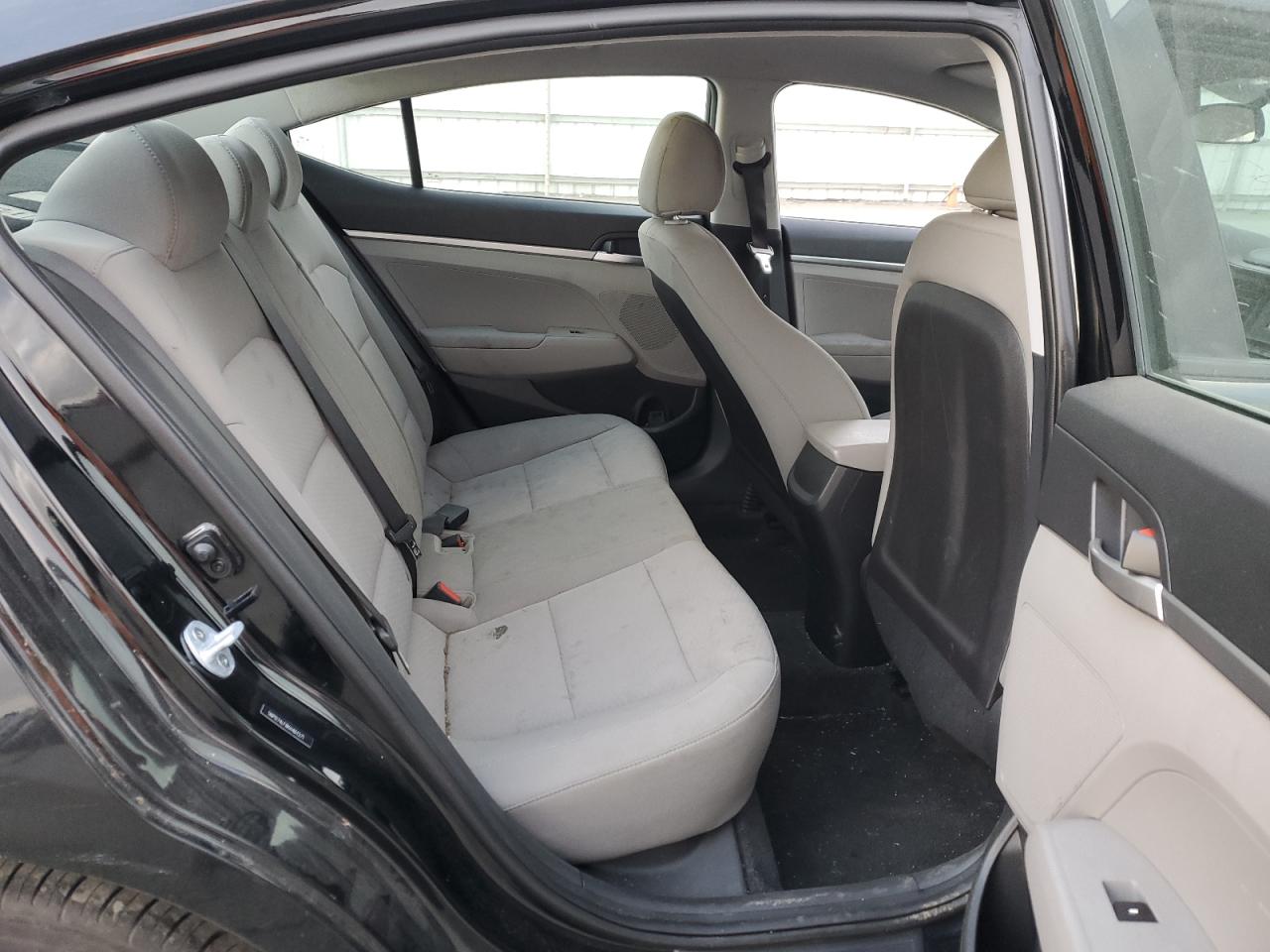 5NPD74LF8KH461571 2019 Hyundai Elantra Se