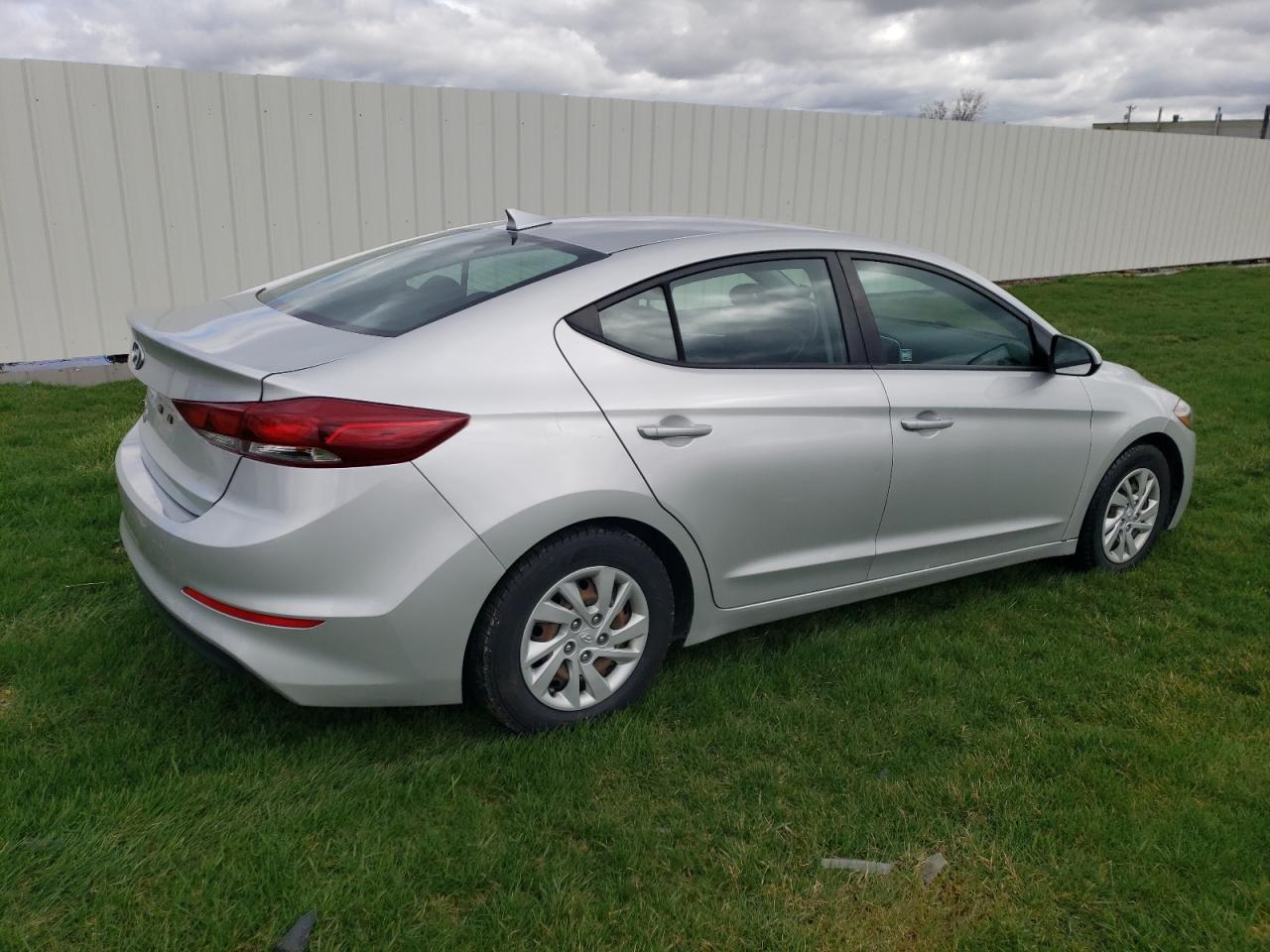 5NPD74LF3JH383781 2018 Hyundai Elantra Se