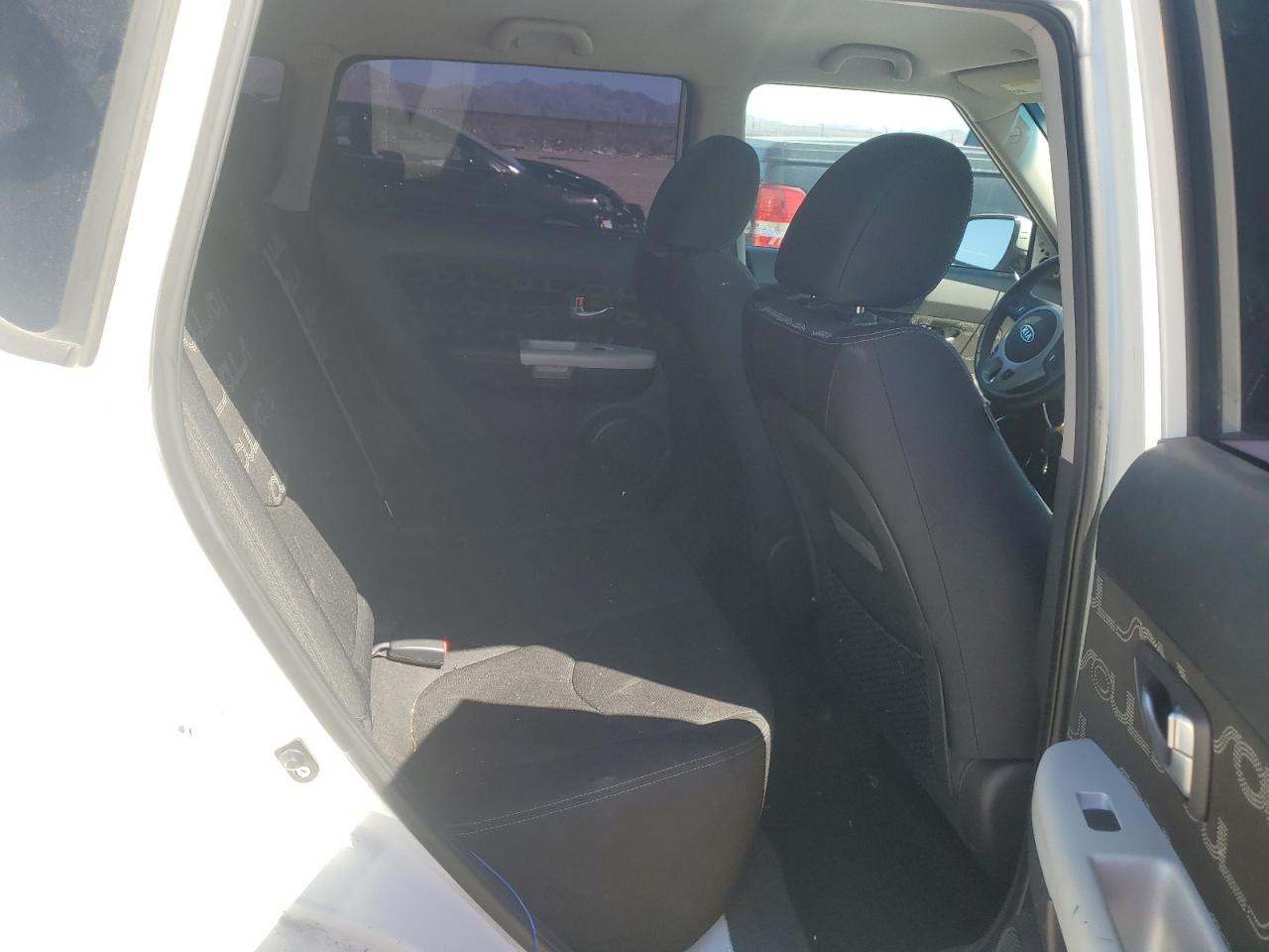 KNDJT2A61C7370864 2012 Kia Soul +