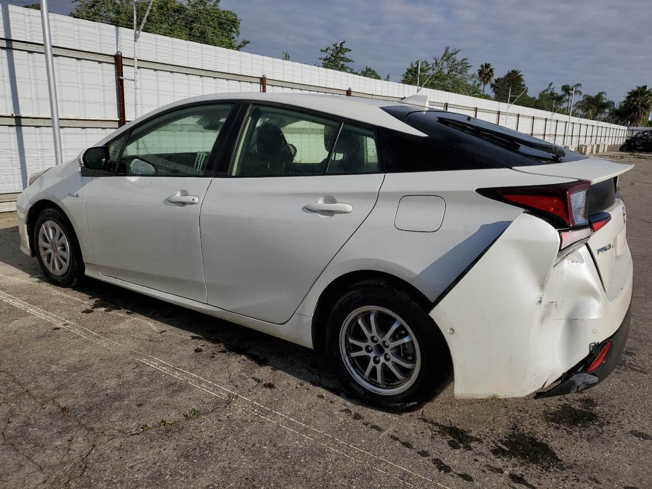 JTDKARFU2L3106179 2020 Toyota Prius L