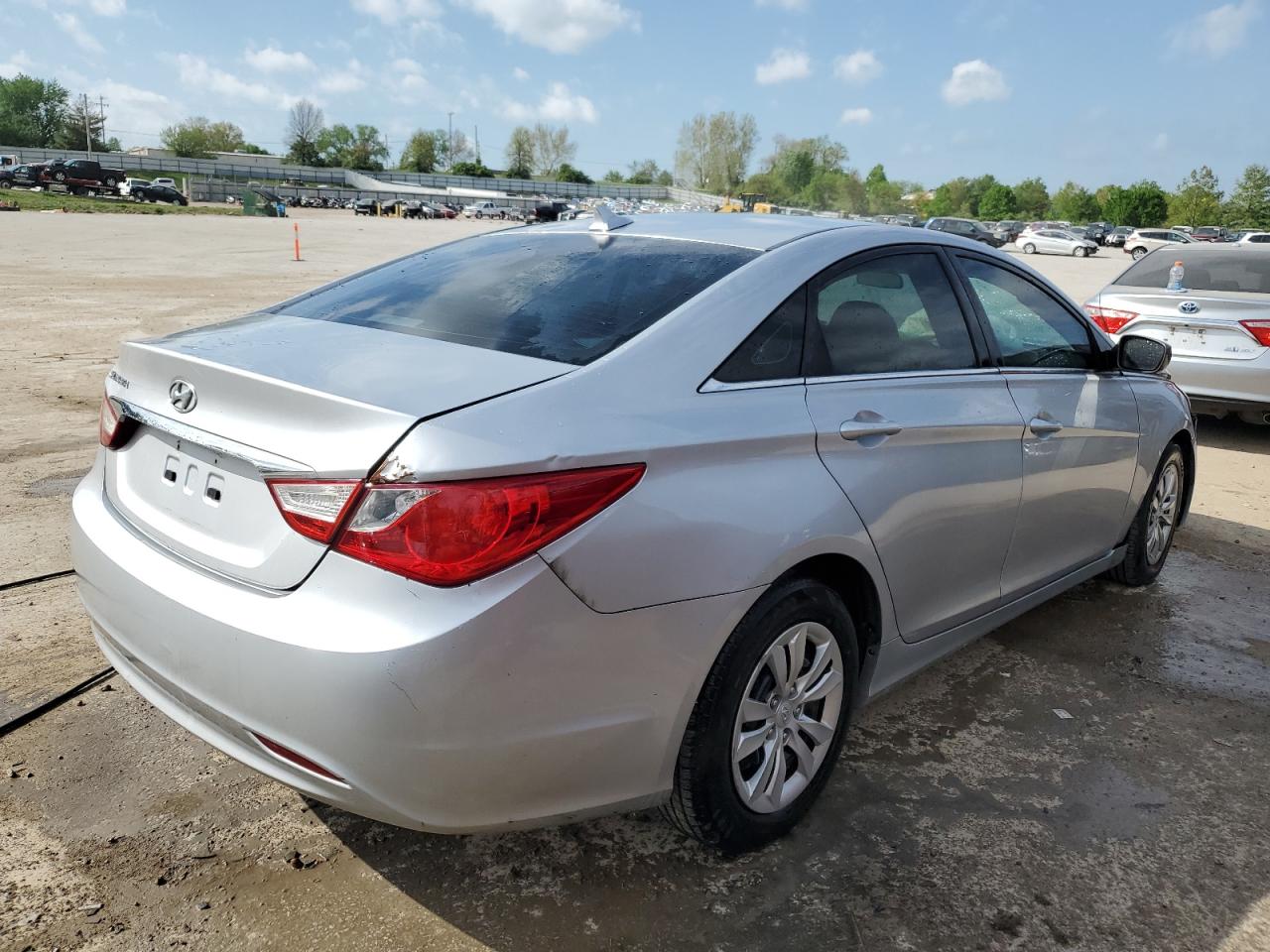 5NPEB4AC3BH137987 2011 Hyundai Sonata Gls