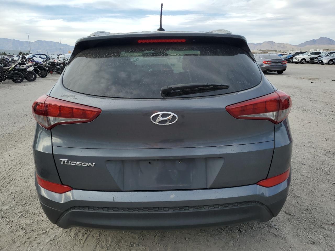 2016 Hyundai Tucson Limited vin: KM8J33A43GU090189