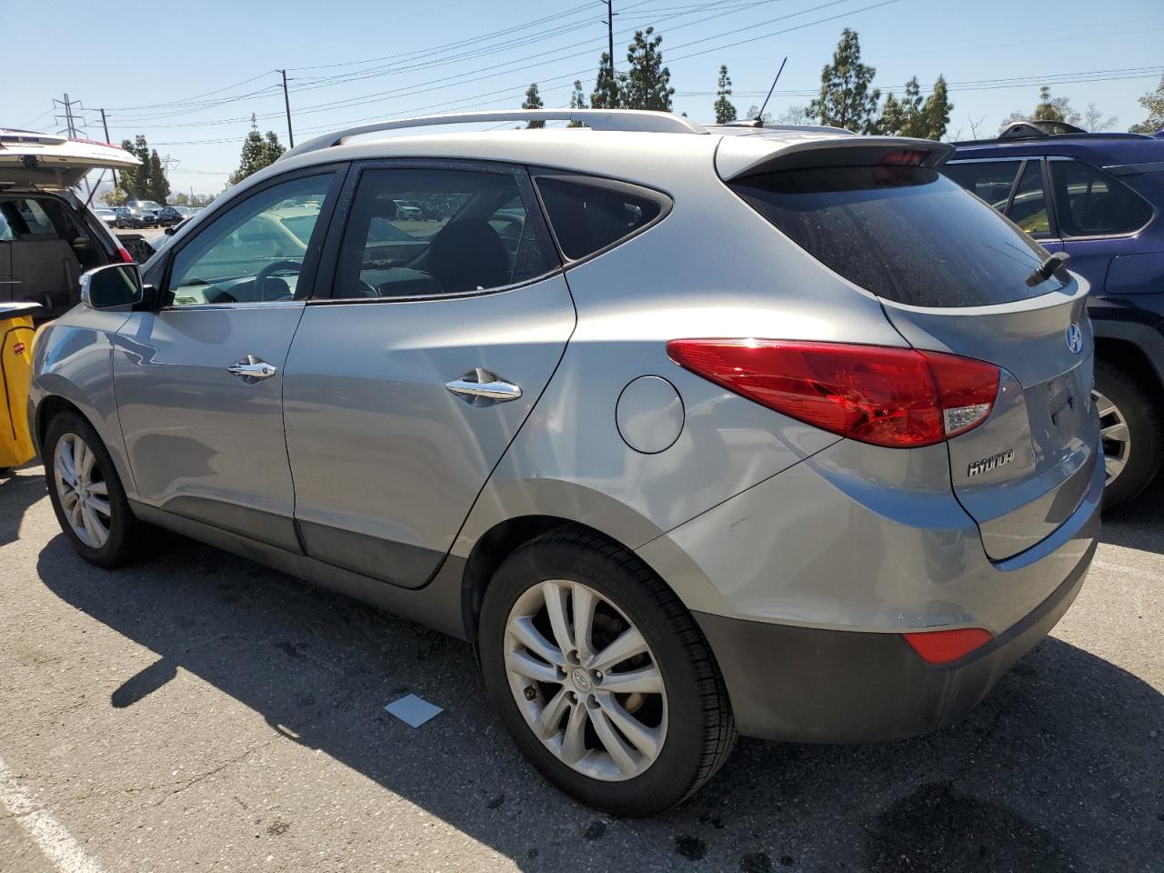 KM8JU3AC0AU012867 2010 Hyundai Tucson Gls