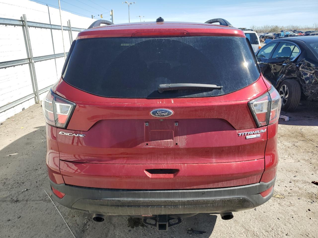 1FMCU9J90HUA04133 FORD ESCAPE 2017
