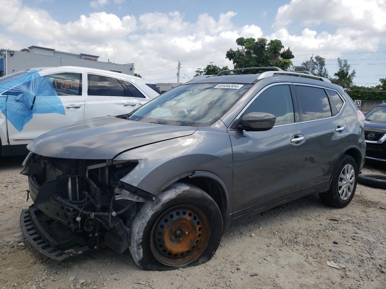 2016 Nissan Rogue S vin: KNMAT2MT9GP639992