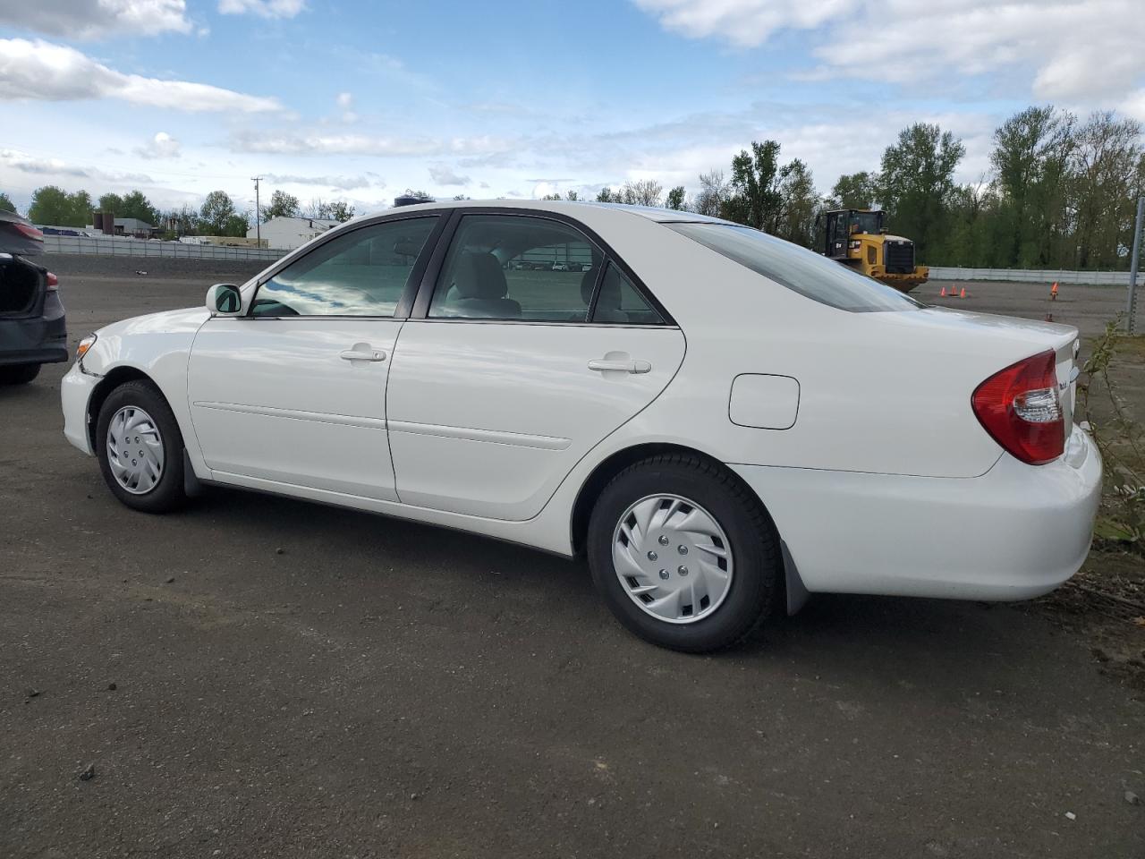 JTDBE32K340255161 2004 Toyota Camry Le