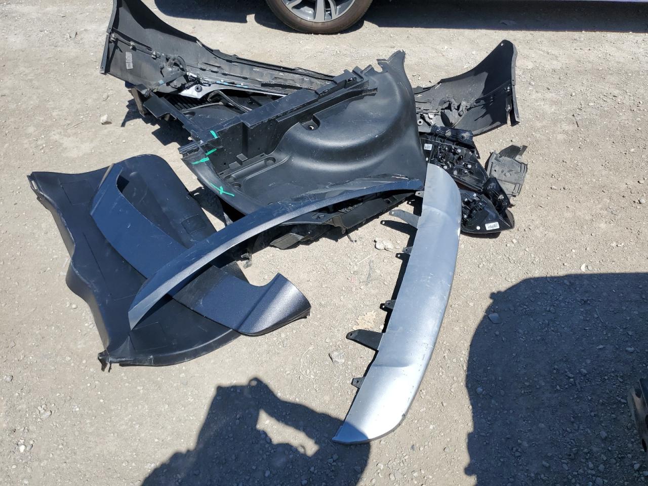 2T3WFREV8HW388362 2017 Toyota Rav4 Xle