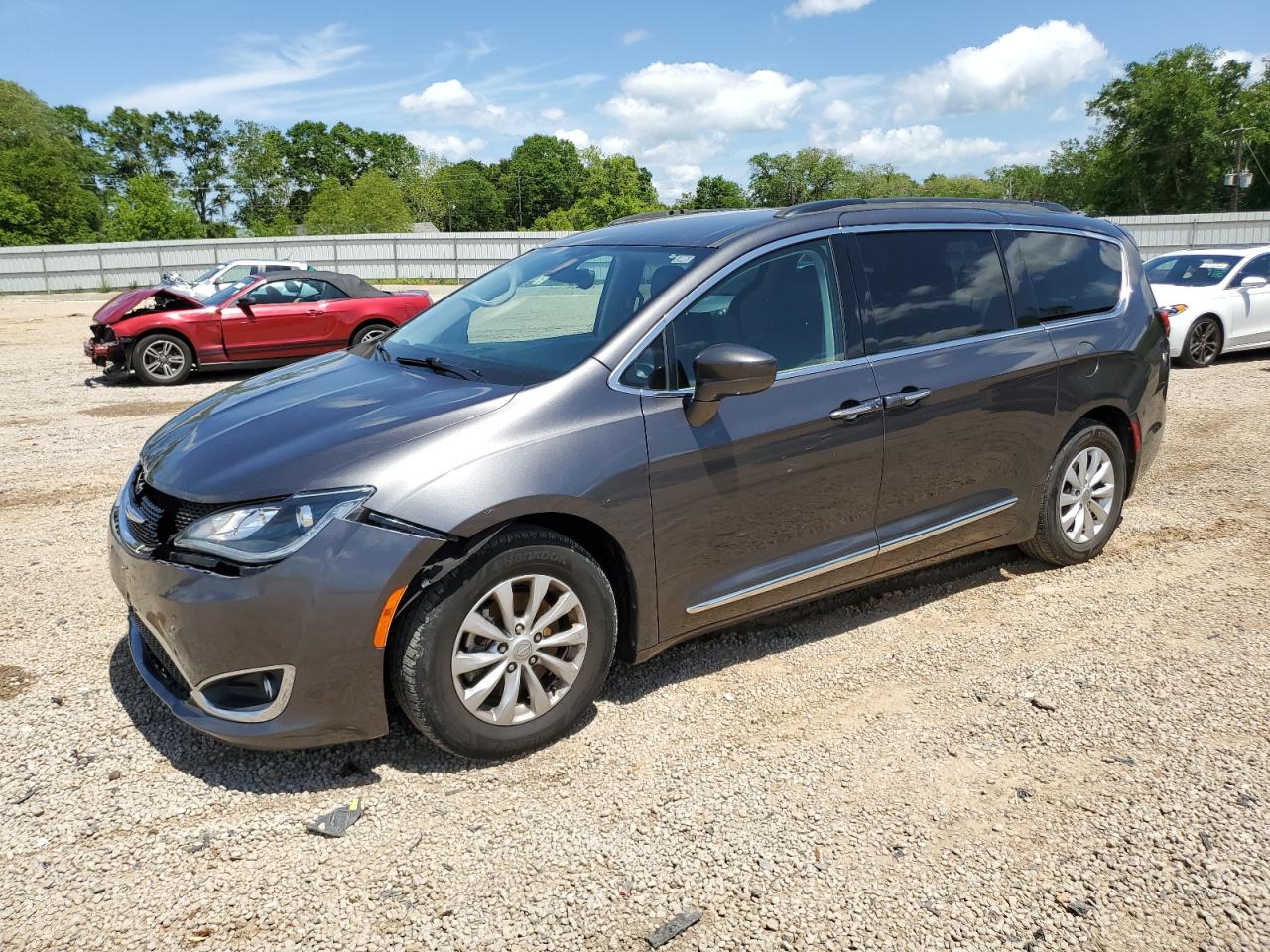 2C4RC1BG6HR692085 2017 Chrysler Pacifica Touring L