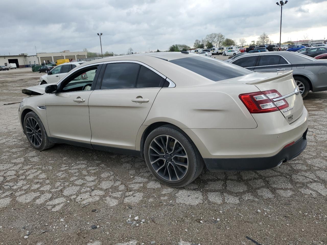 1FAHP2E87JG119641 FORD TAURUS 2018