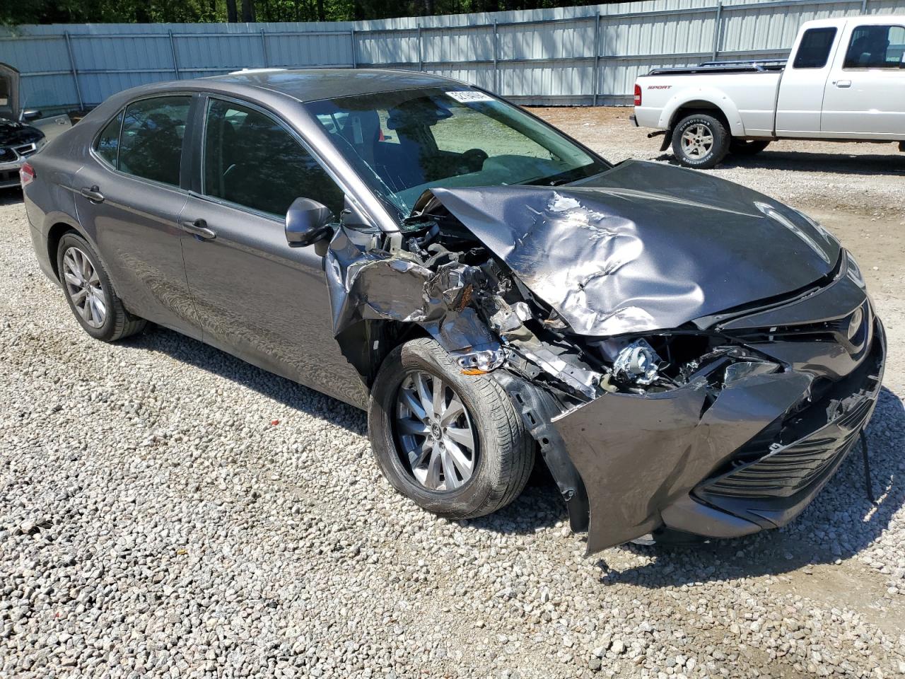 4T1B11HKXJU074260 TOYOTA CAMRY 2018
