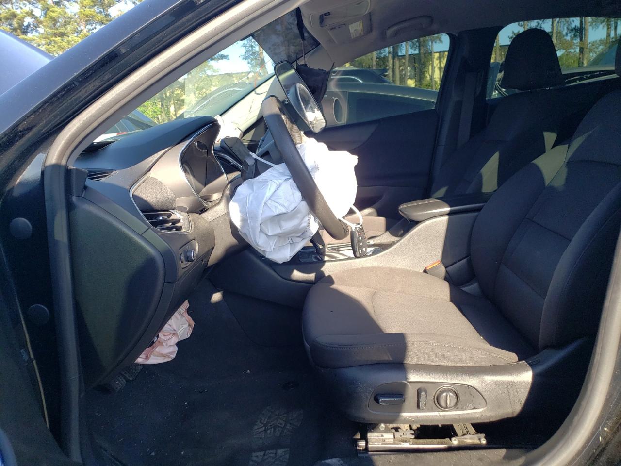 1G1ZD5ST0KF137559 2019 Chevrolet Malibu Lt