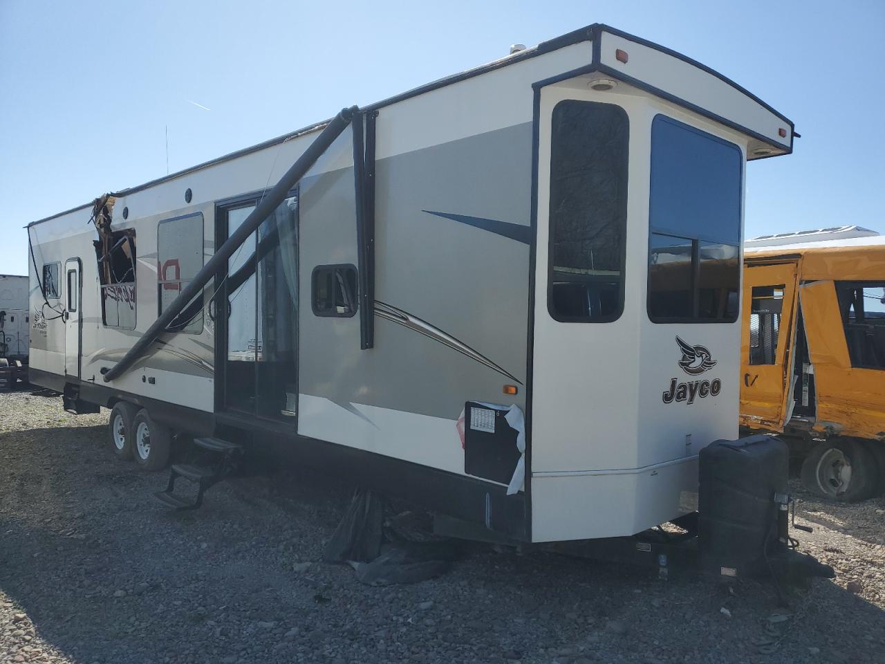 1UJBJ0BV7G11K0106 2016 Jayc Camper