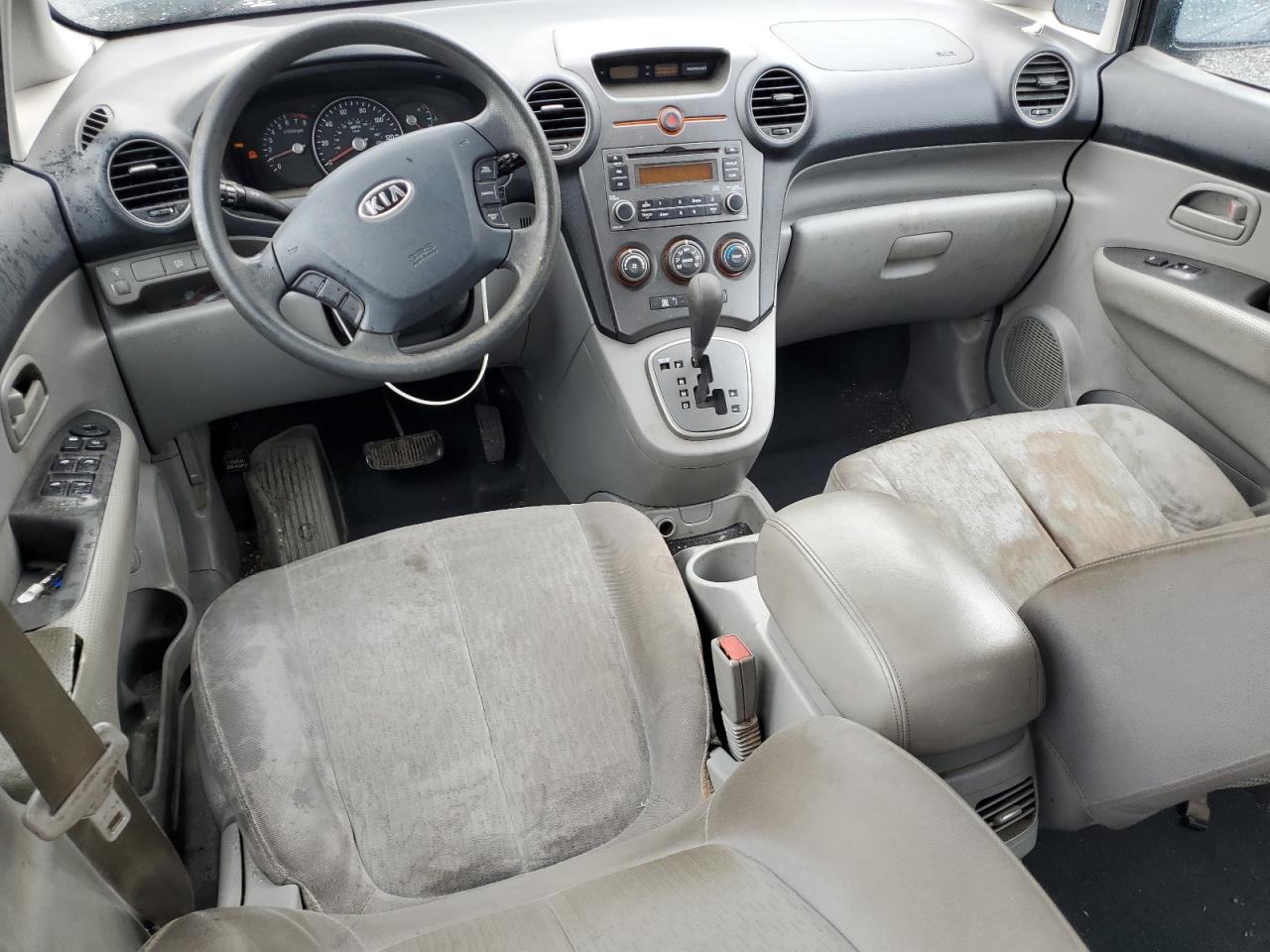 KNAFG526387144596 2008 Kia Rondo Lx